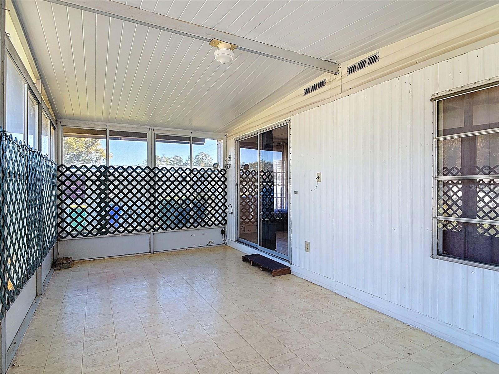 TAVARES LAKE FRANCES ESTATES - Residential