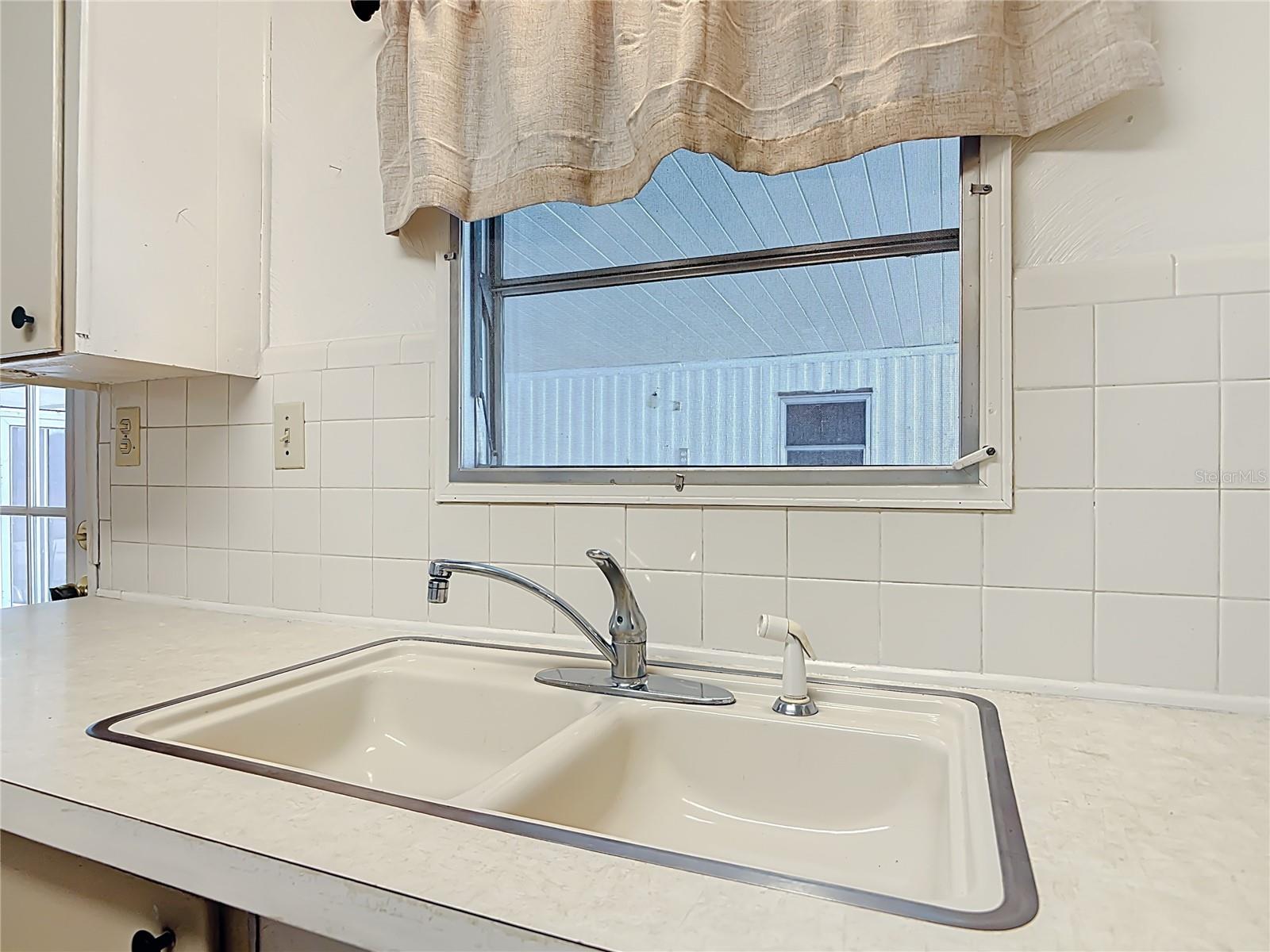 TAVARES LAKE FRANCES ESTATES - Residential