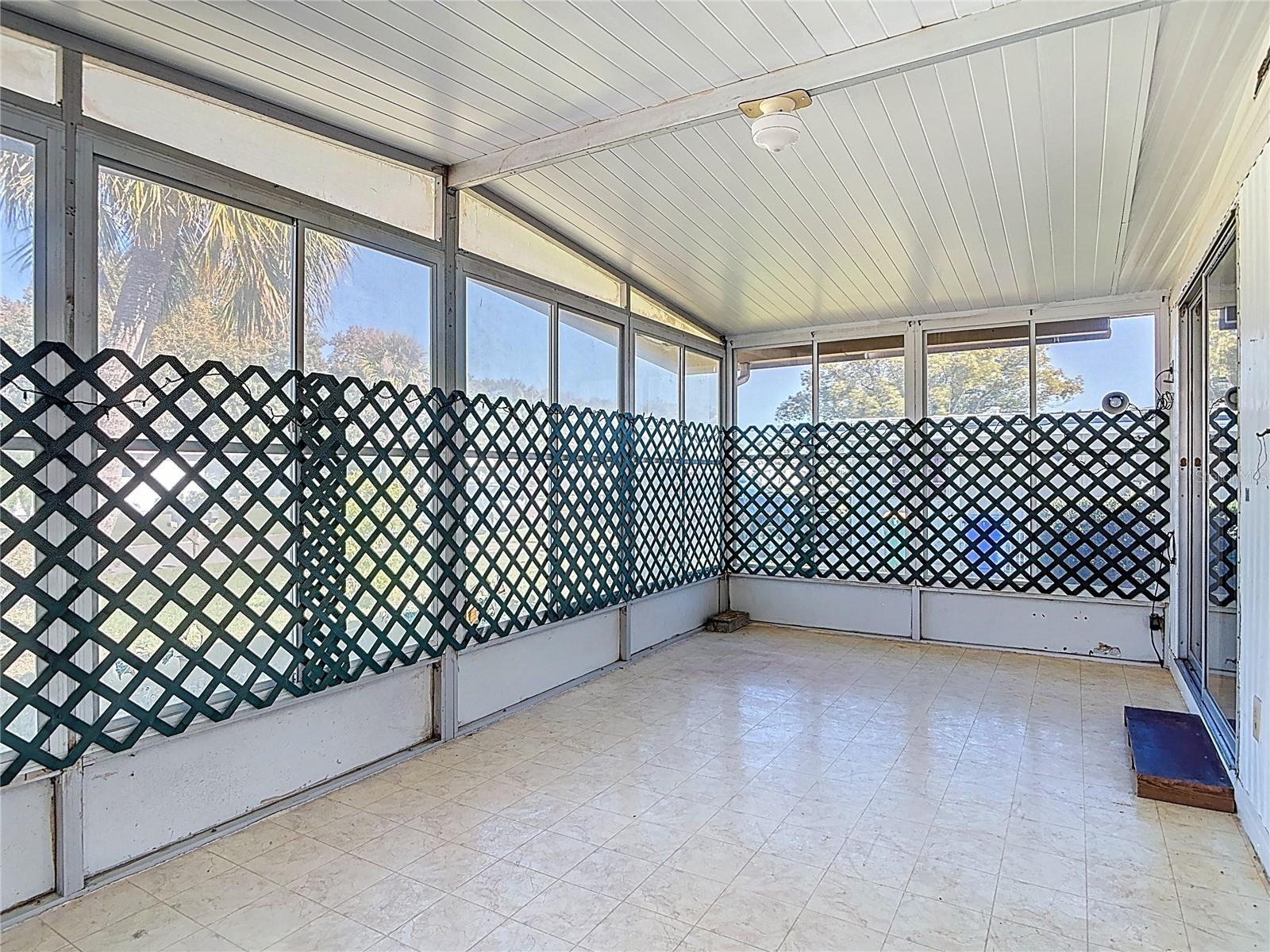 TAVARES LAKE FRANCES ESTATES - Residential