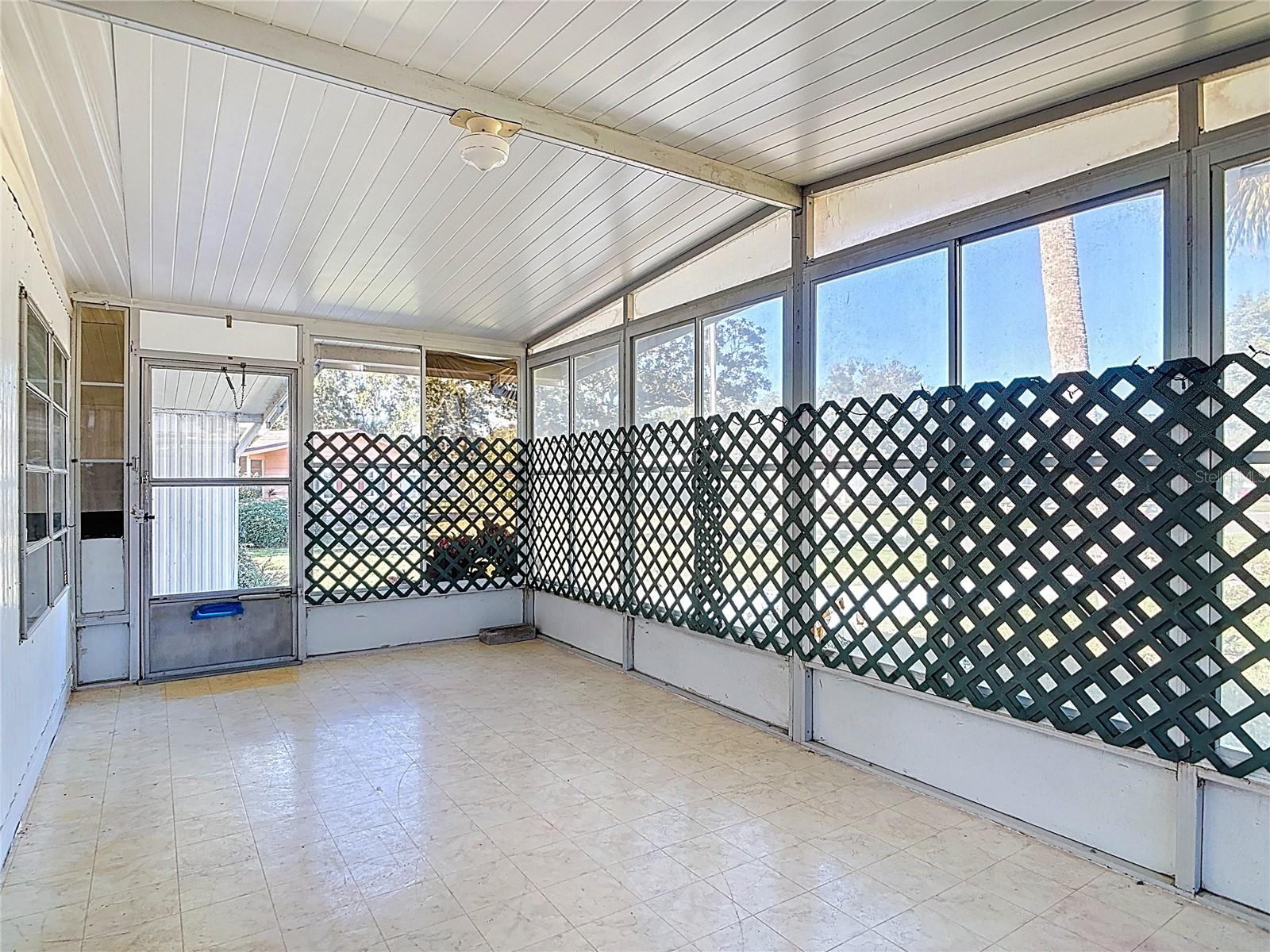 TAVARES LAKE FRANCES ESTATES - Residential