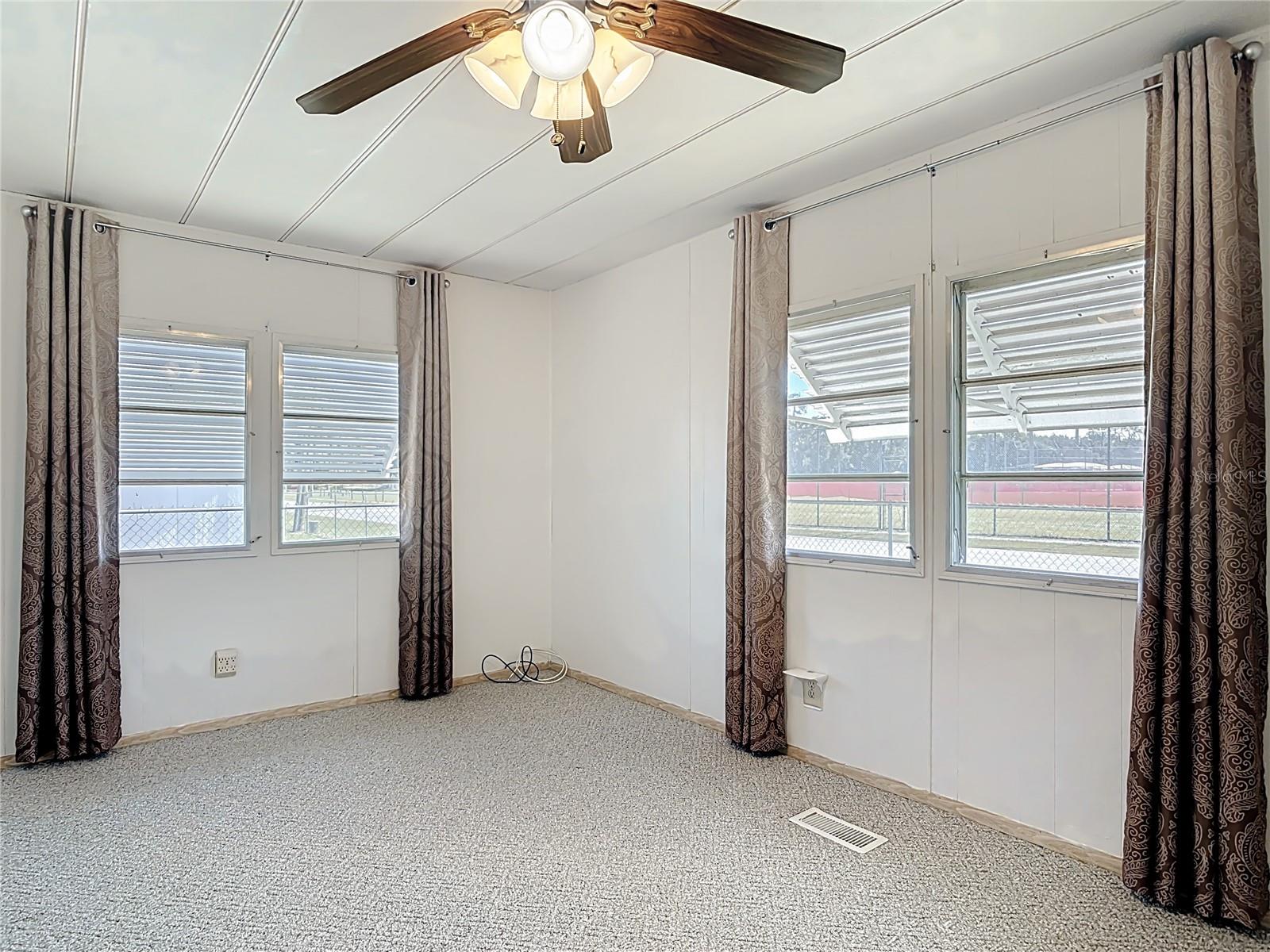 TAVARES LAKE FRANCES ESTATES - Residential