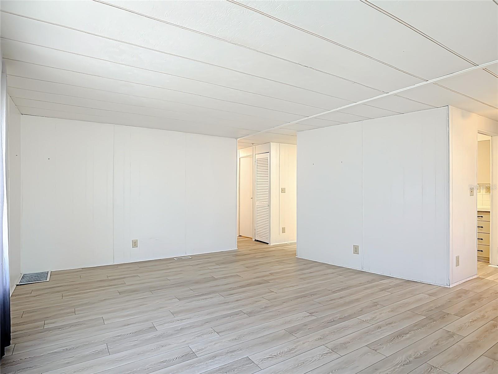 TAVARES LAKE FRANCES ESTATES - Residential