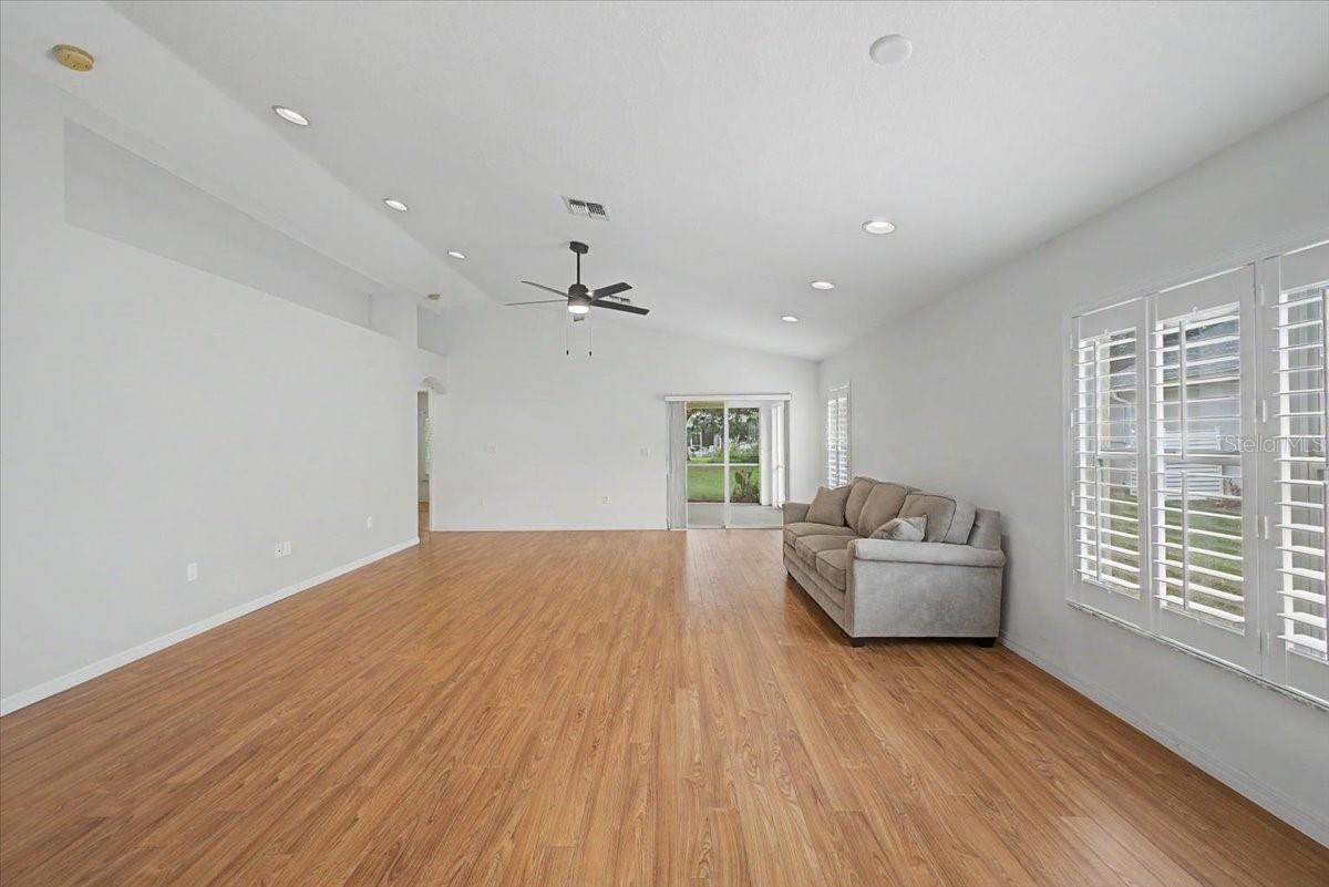 WELLINGTON AT SEVEN HILLS PH10 - Residential
