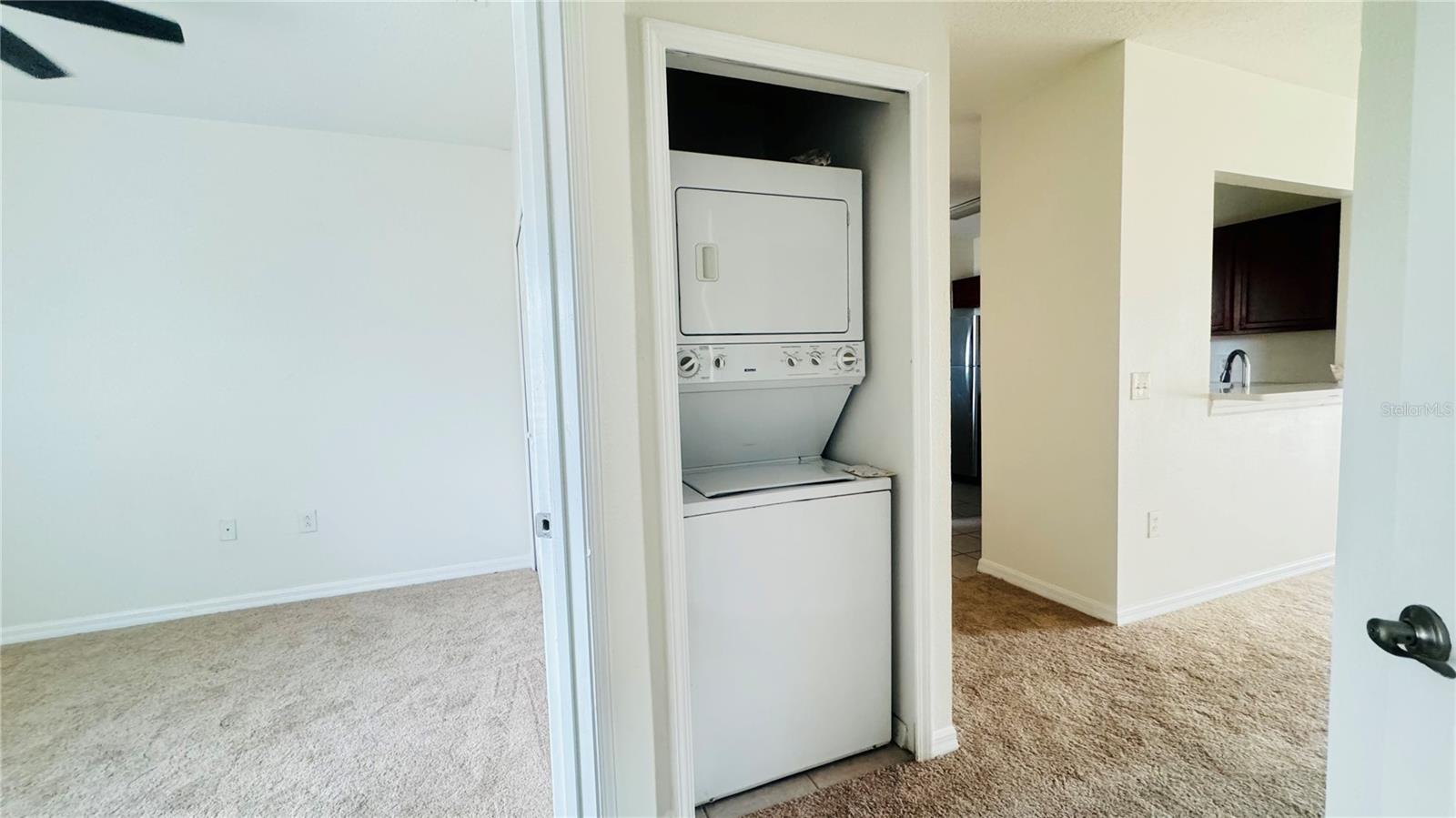 VILLAGES OF BLOOMINGDALE CONDO - Residential Lease