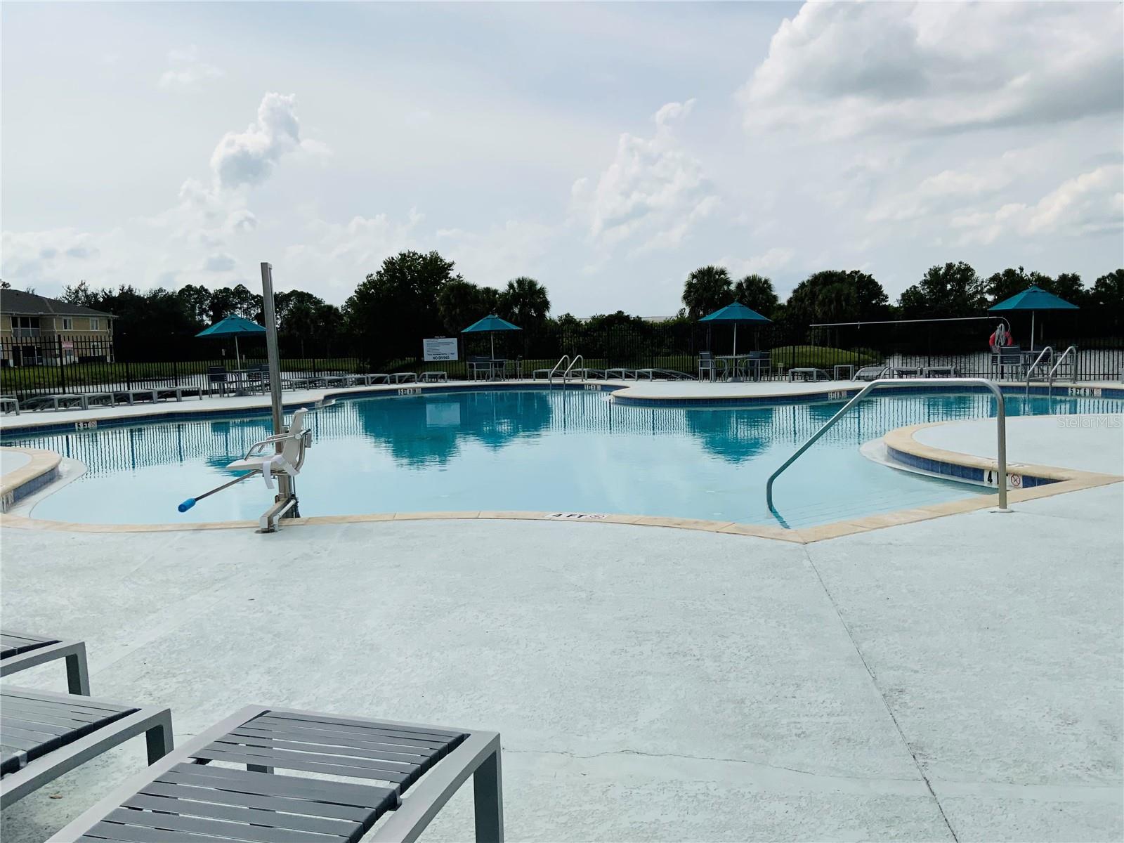 VILLAGES OF BLOOMINGDALE CONDO - Residential Lease