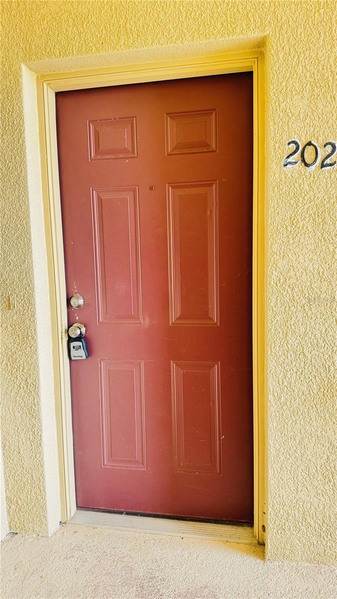 VILLAGES OF BLOOMINGDALE CONDO - Residential Lease