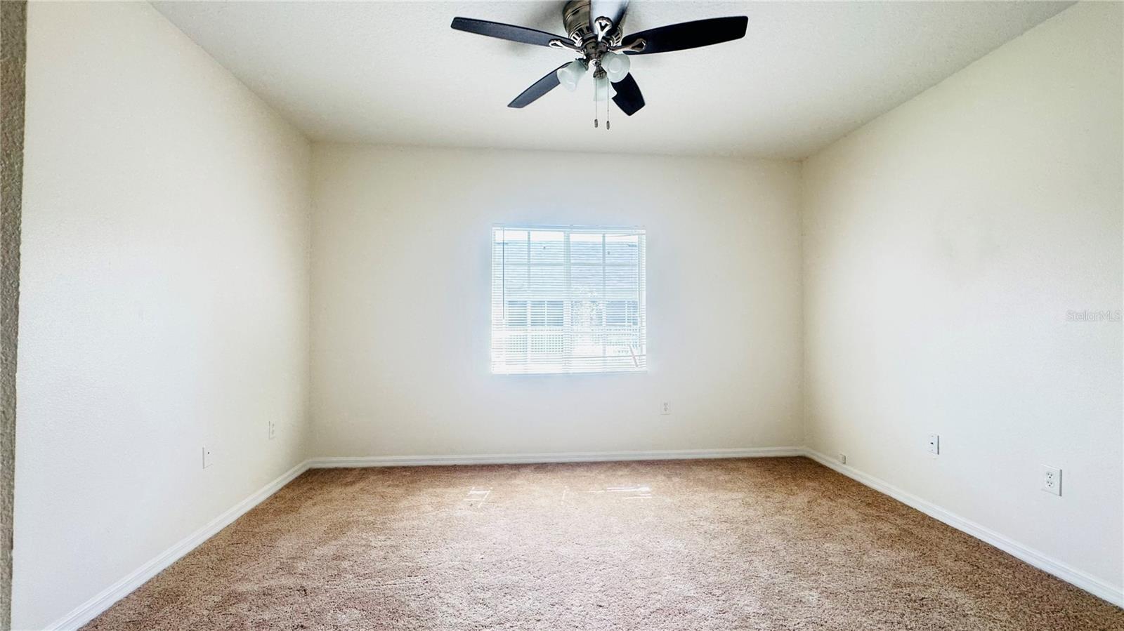 VILLAGES OF BLOOMINGDALE CONDO - Residential Lease