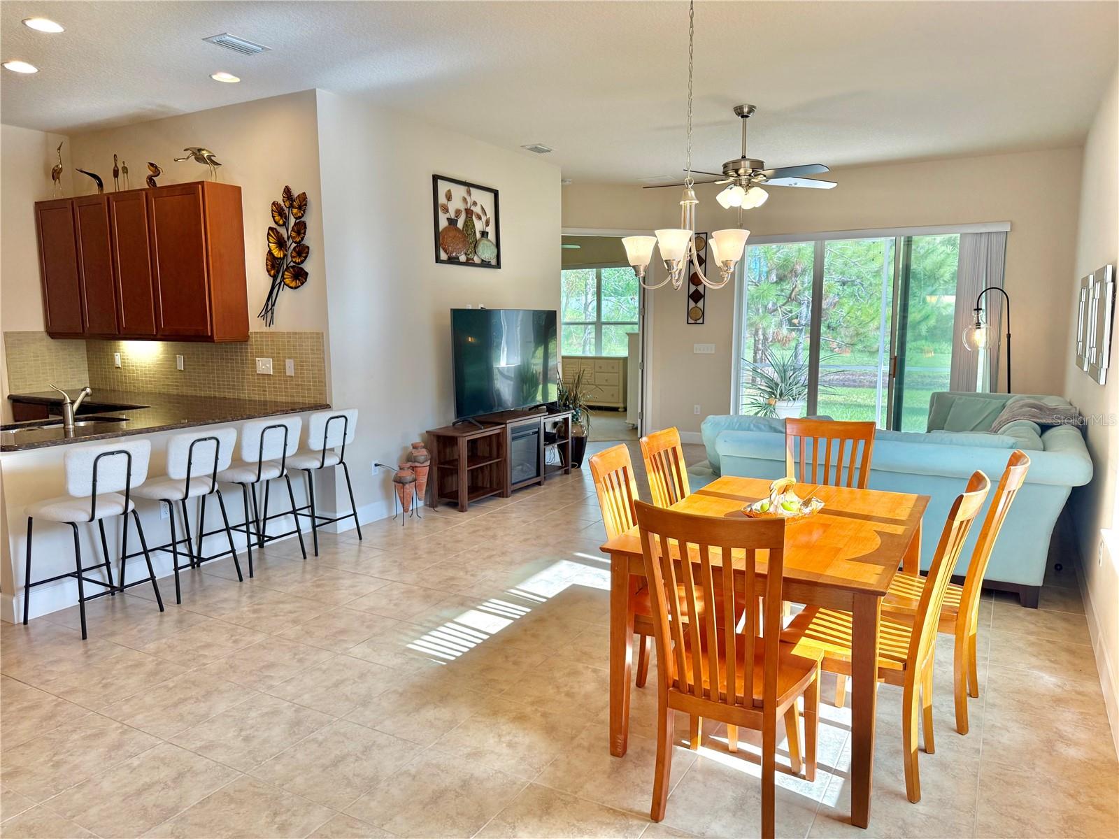 708 ALDENHAM LANE