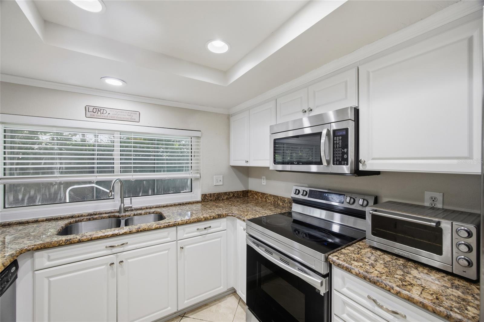 ORANGEPOINTE - Residential
