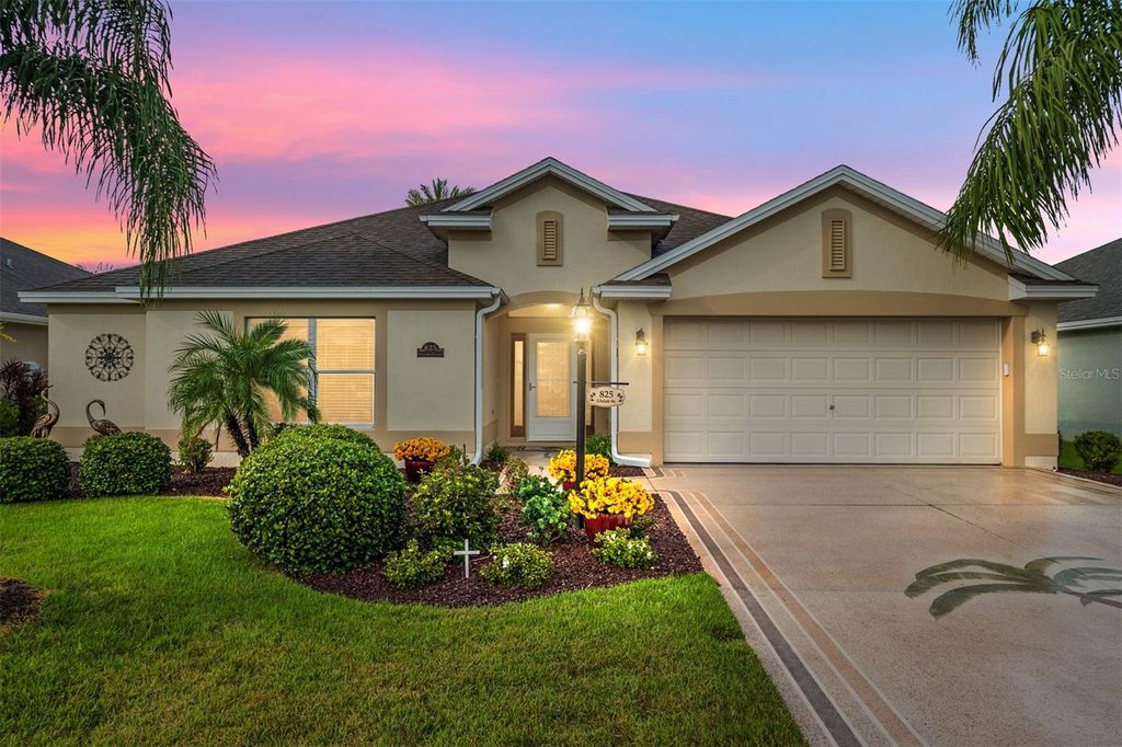 Photo of 825 Ulelah Street, The Villages, FL 32163 (MLS # G5102591)
