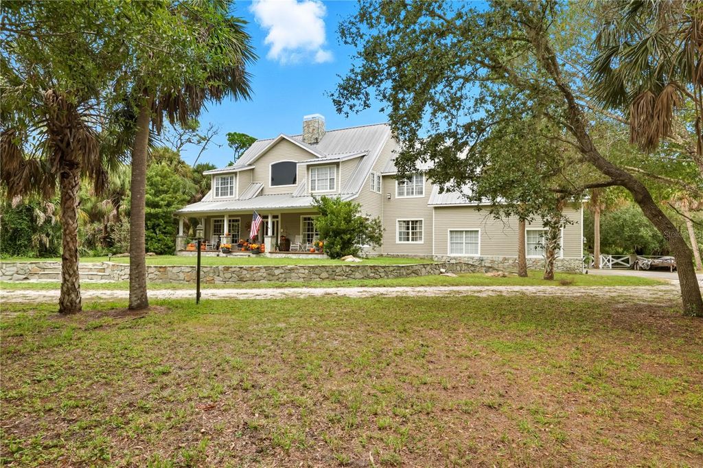 Photo of 202 Laurel Oaks Road, Nokomis, FL 34275 (MLS # N6138130)