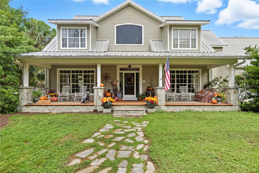 Photo of 202 Laurel Oaks Road, Nokomis, FL 34275 (MLS # N6138130)