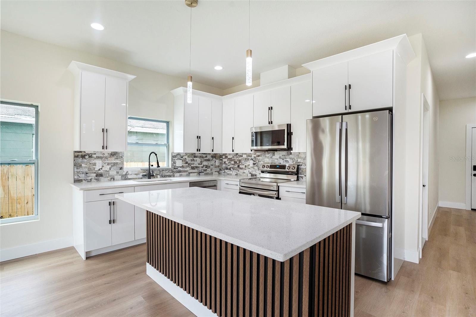 GRANT PARK - Residential Income