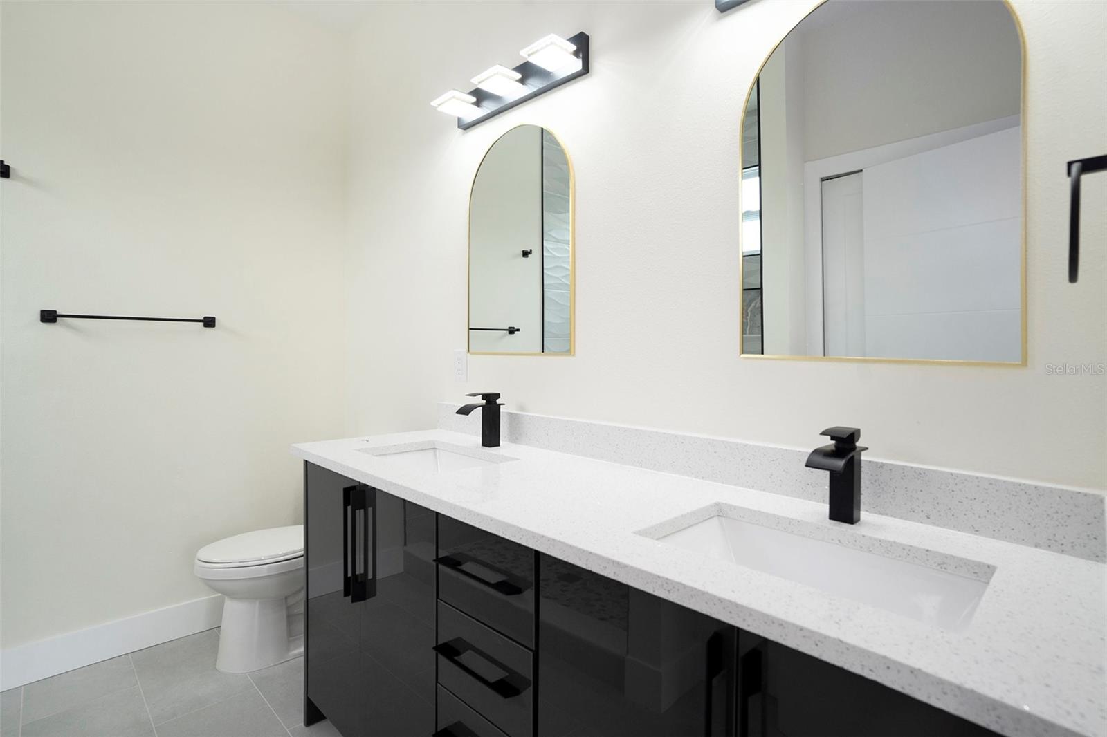 GRANT PARK - Residential Income