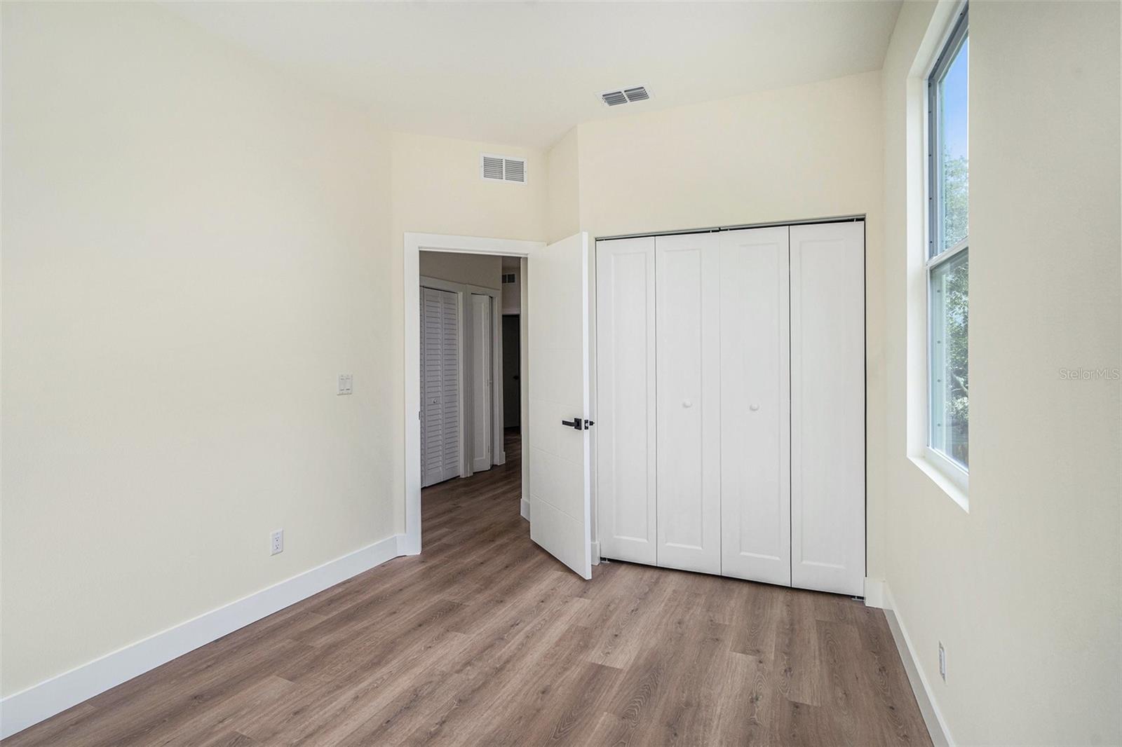 GRANT PARK - Residential Income