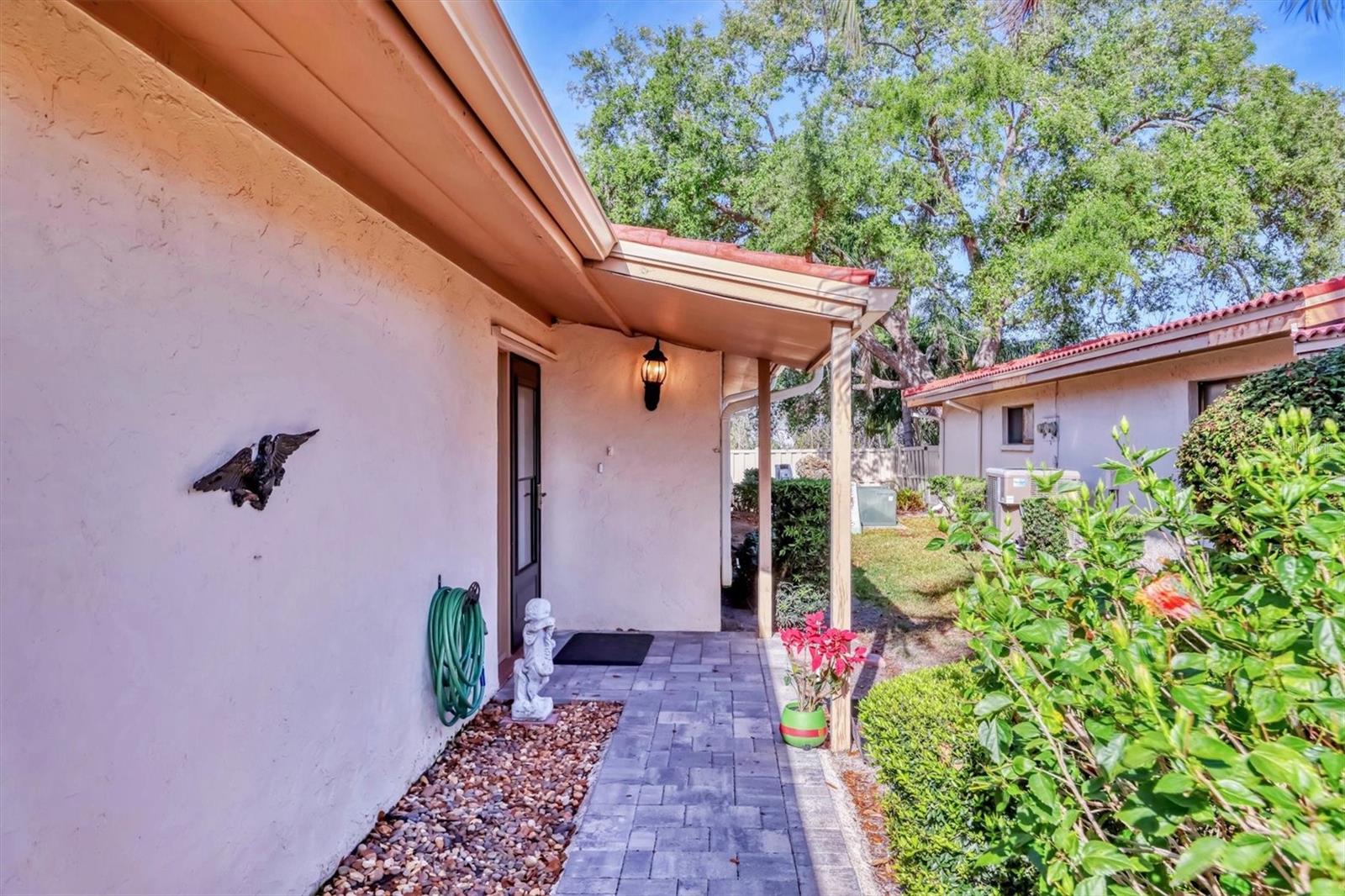 6414 SUN EAGLE LANE
