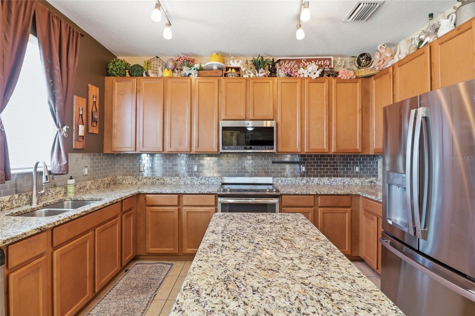 CREEKSIDE PRESERVE - Residential