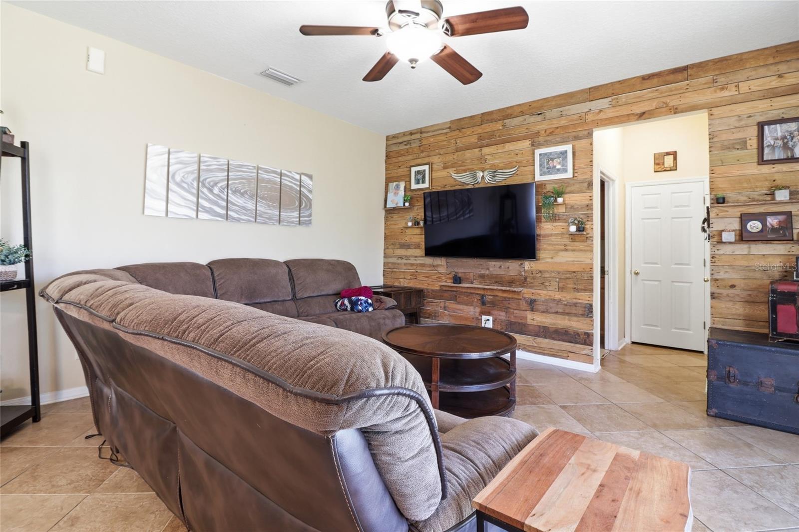 CREEKSIDE PRESERVE - Residential