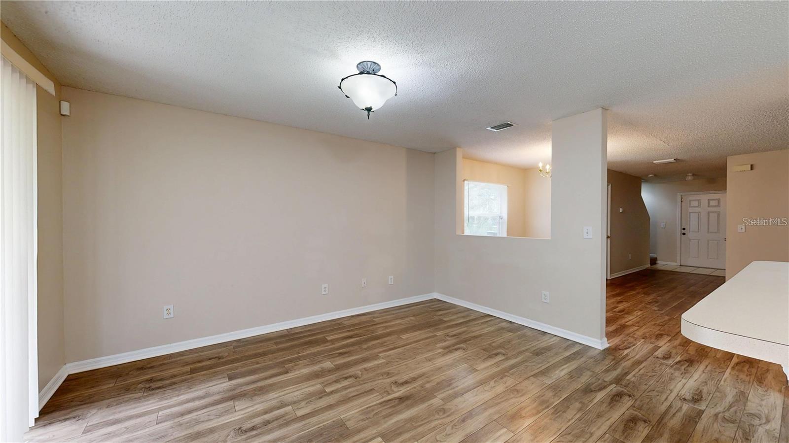 EDGEWATER AT GRAND OAKS PH 01 - Residential Lease