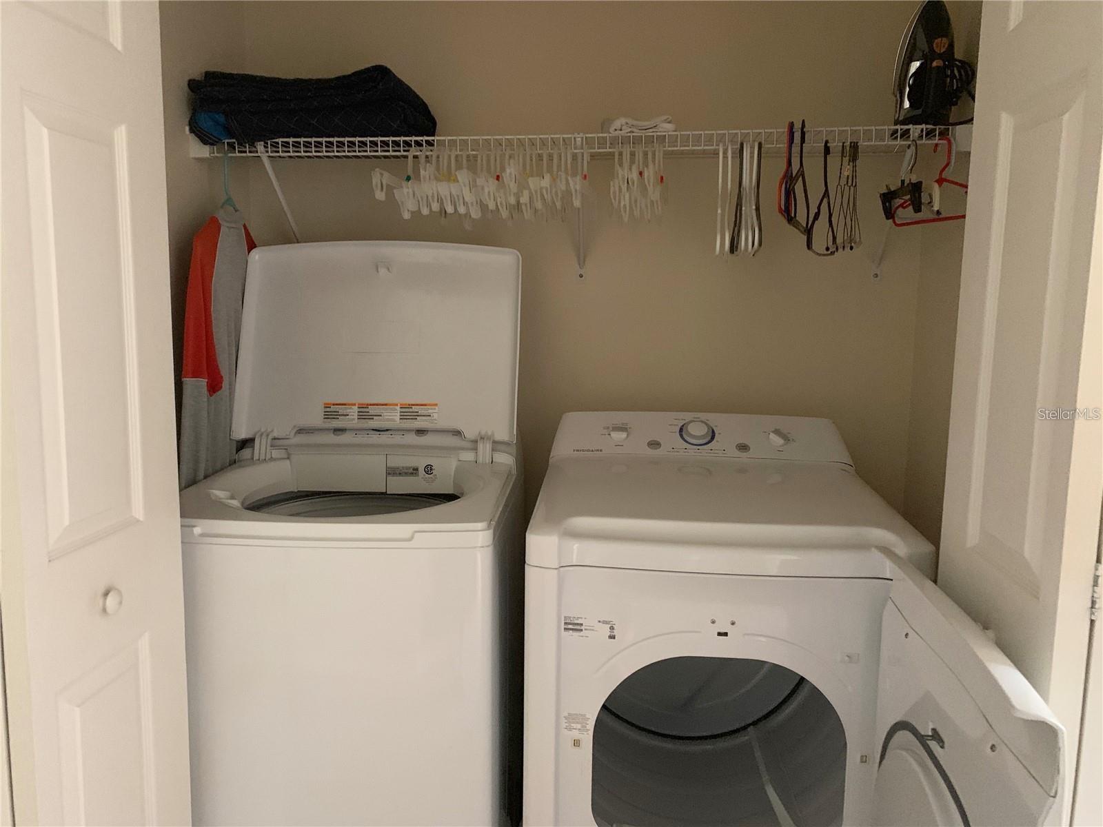 EDGEWATER AT GRAND OAKS PH 01 - Residential Lease