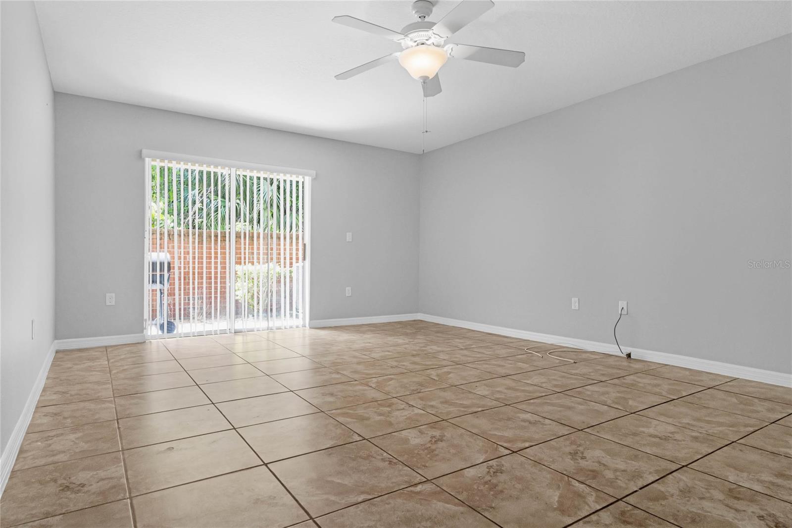 AMBERLEE TWNHMS - Residential Lease