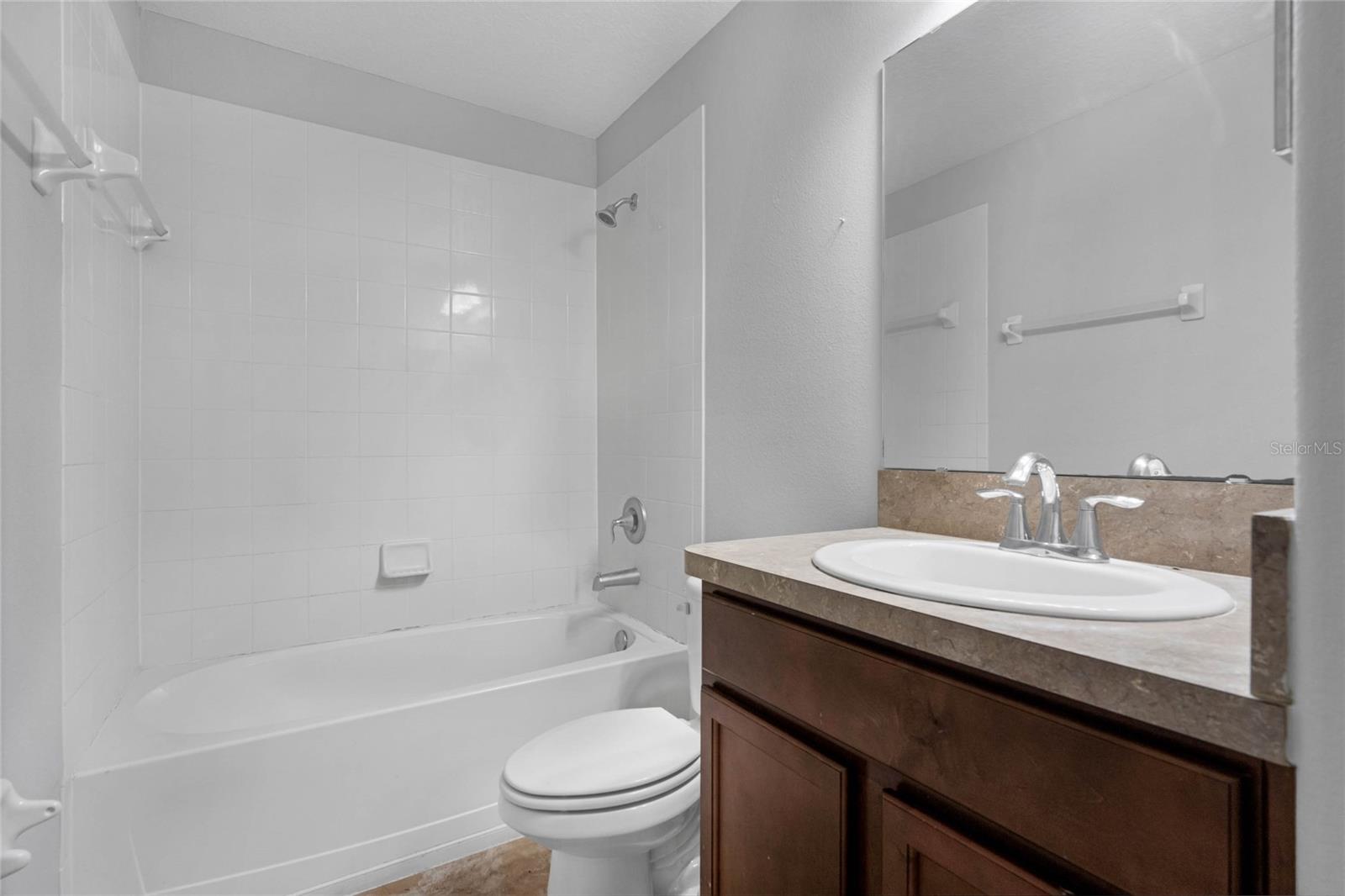 AMBERLEE TWNHMS - Residential Lease