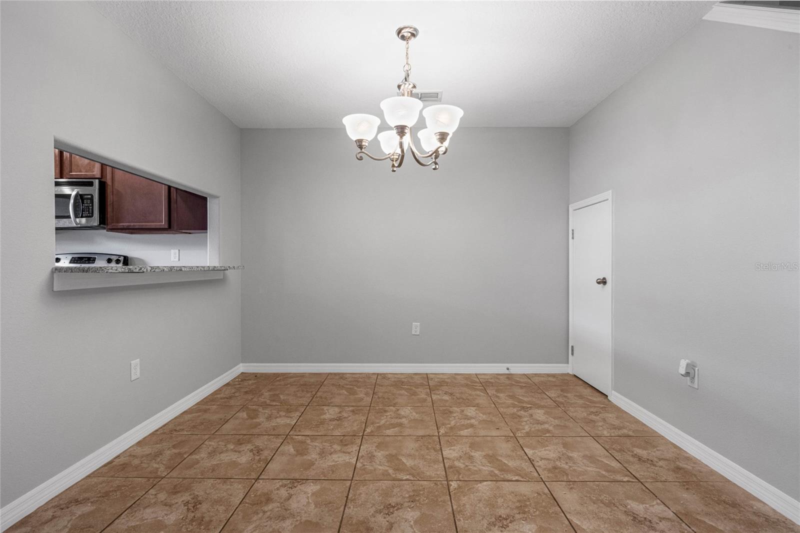 AMBERLEE TWNHMS - Residential Lease