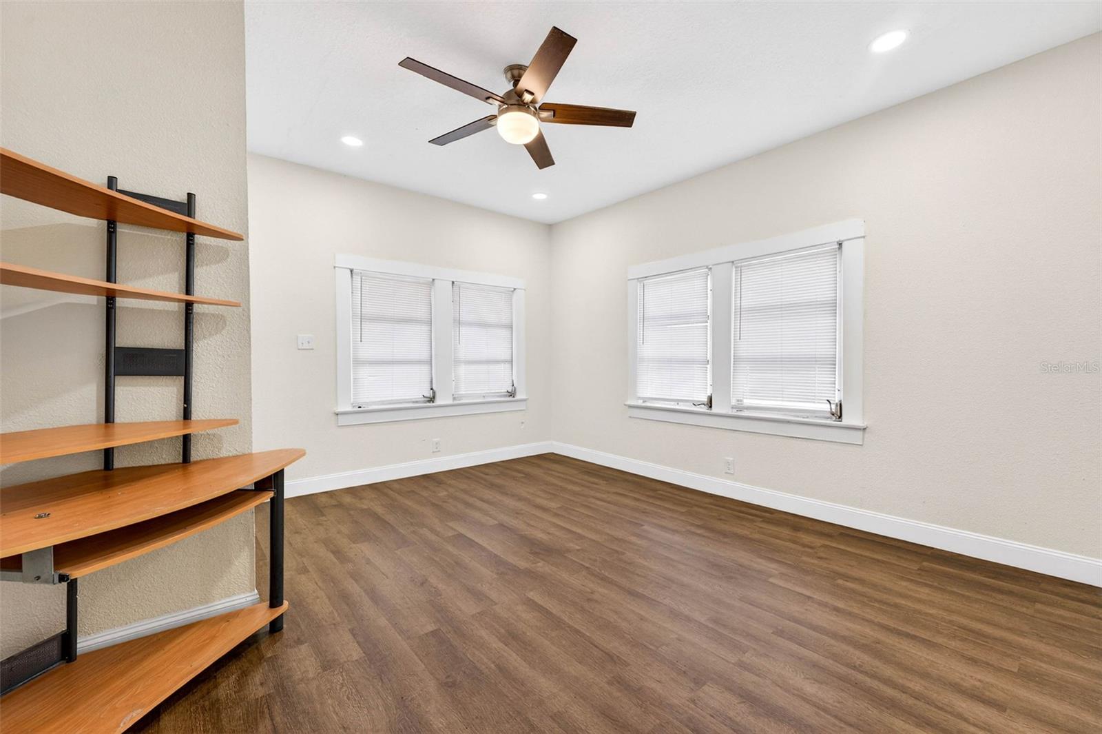 LOCICERO COLUMBIA PARK - Commercial Sale