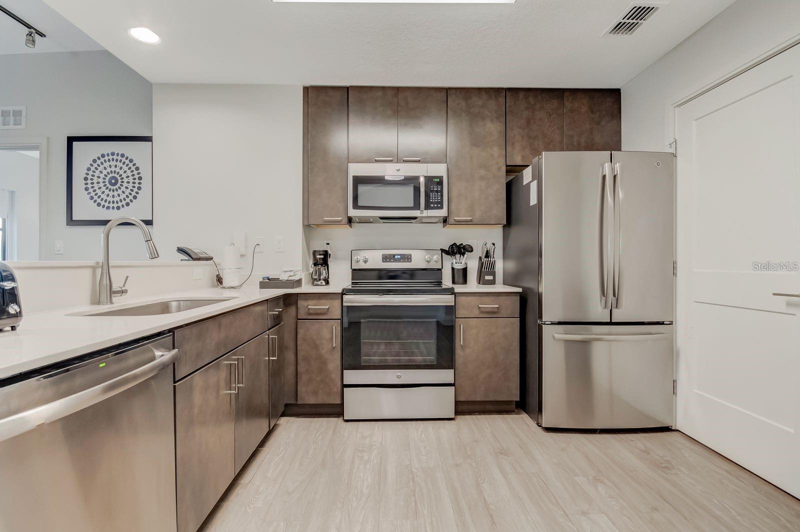 14501 GROVE RESORT AVENUE 3339