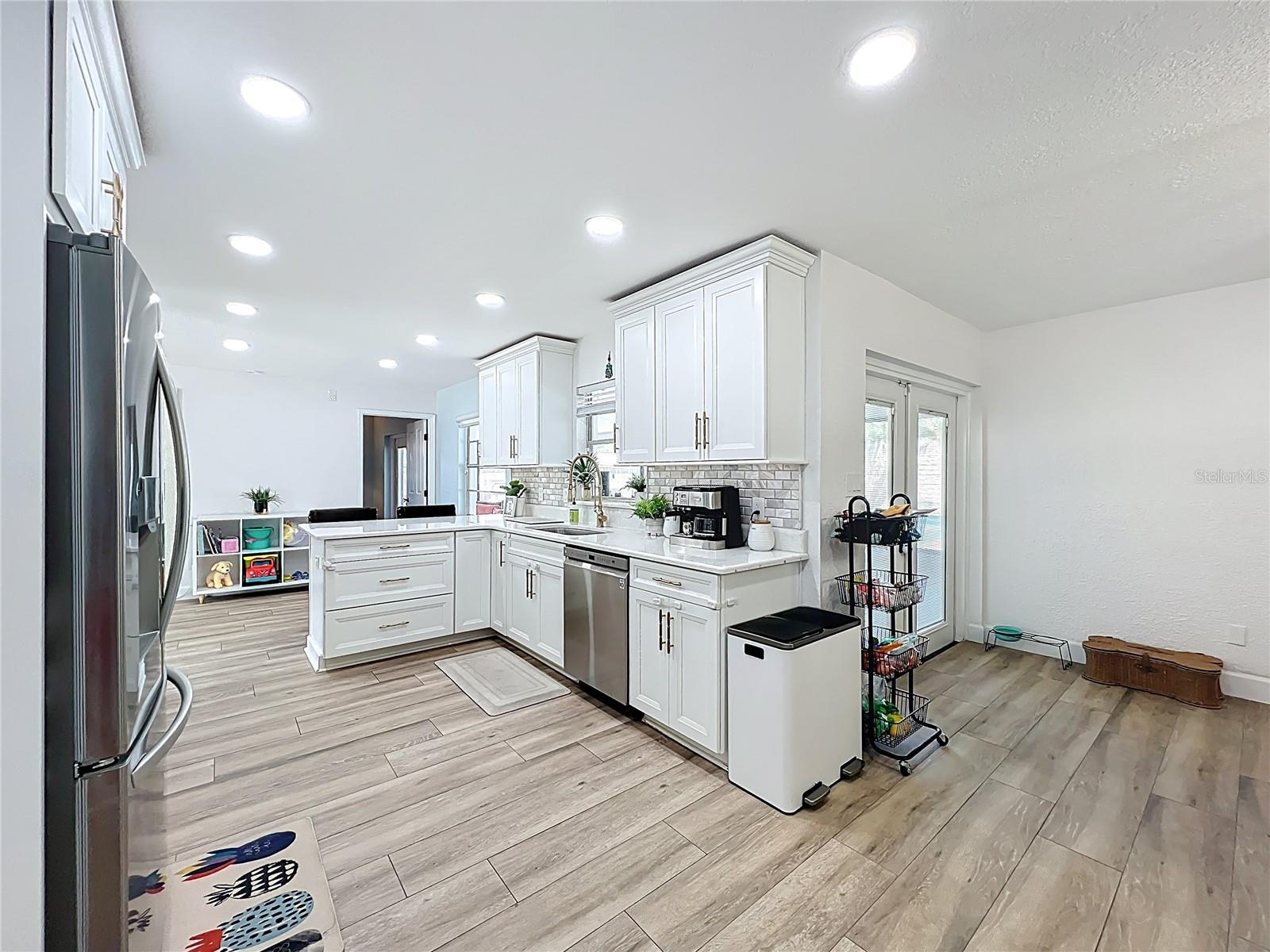 TEALWOOD COVE SECOND ADD - Residential