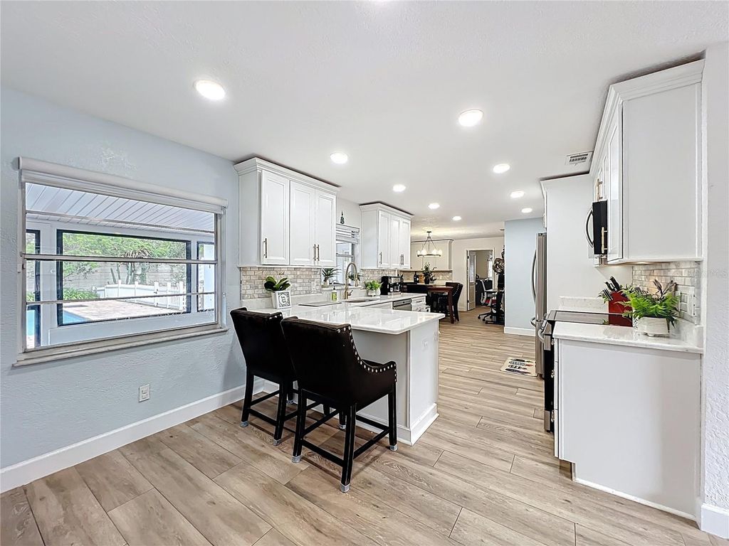 Photo of 5317 Myrica Road, Orlando, FL 32810 (MLS # O6397377)