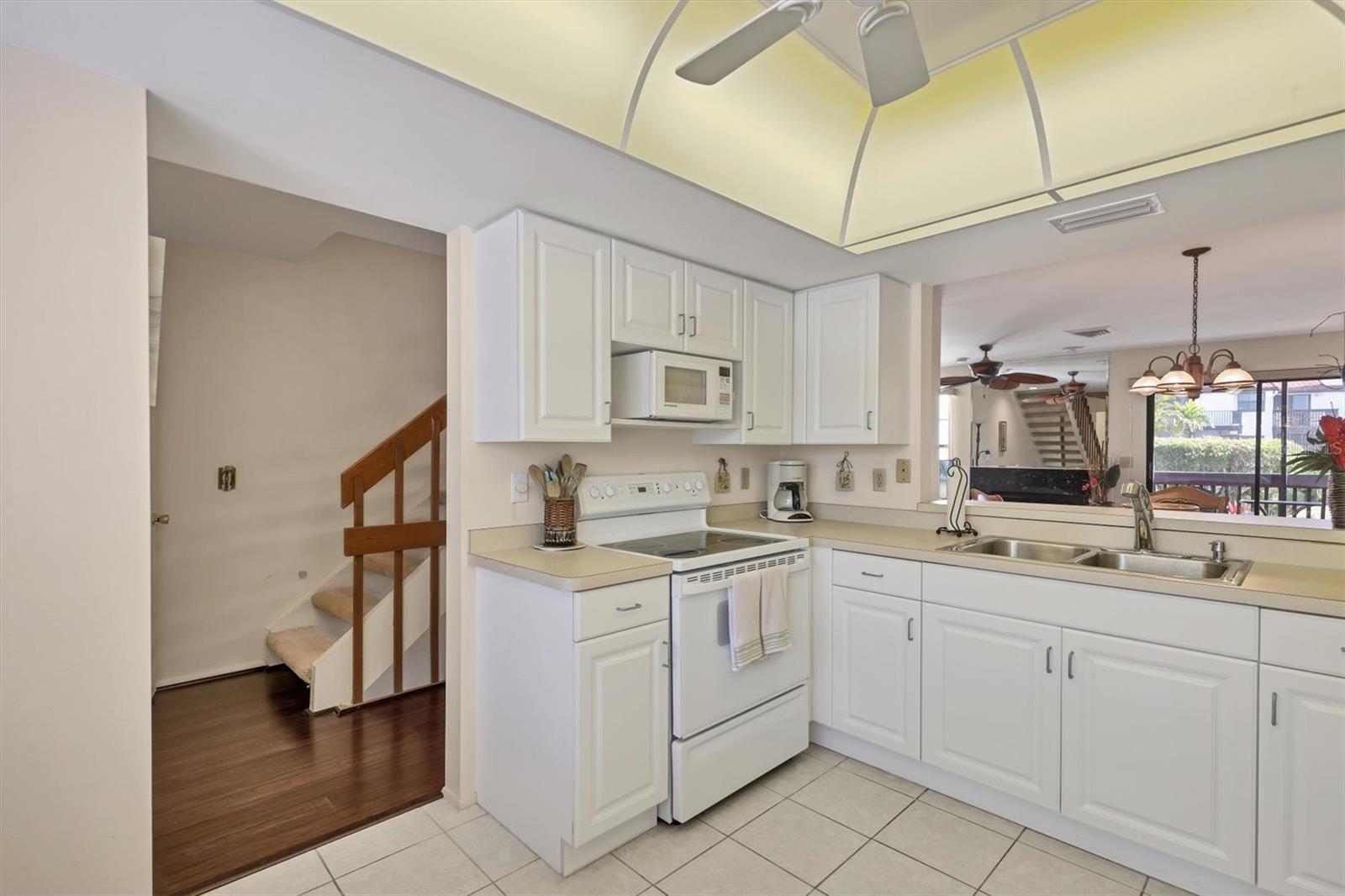 MIDNIGHT SEA - Residential