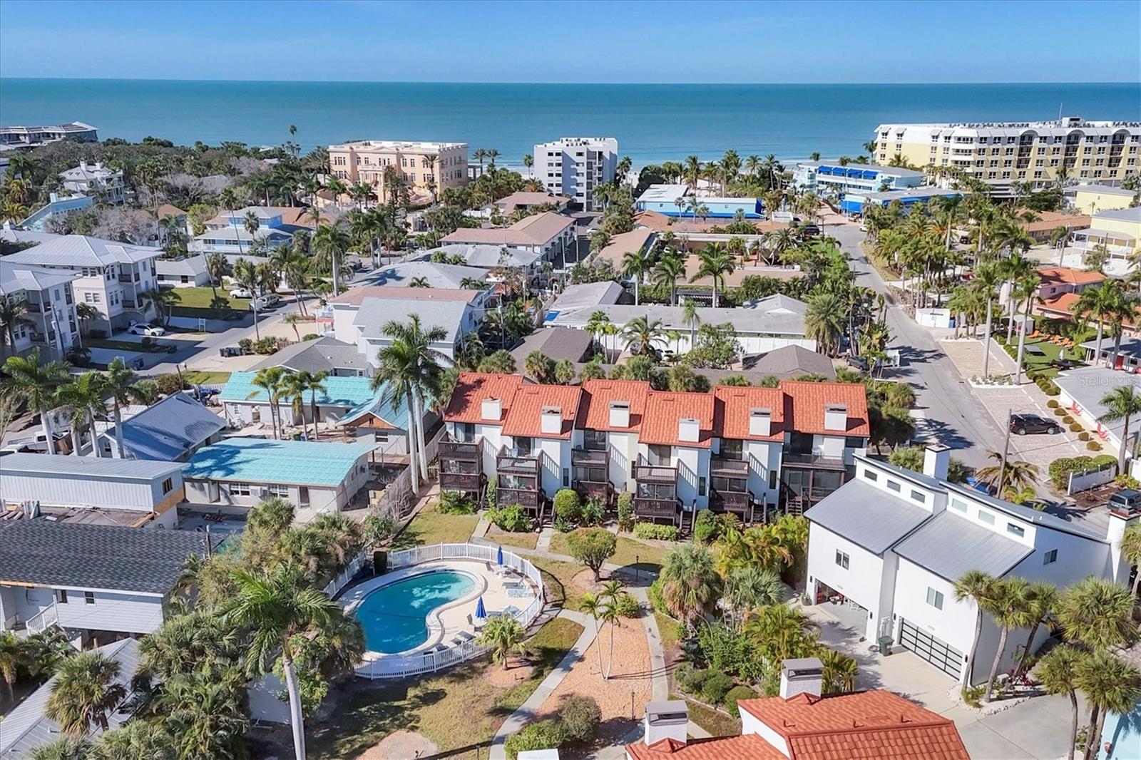 MIDNIGHT SEA - Residential