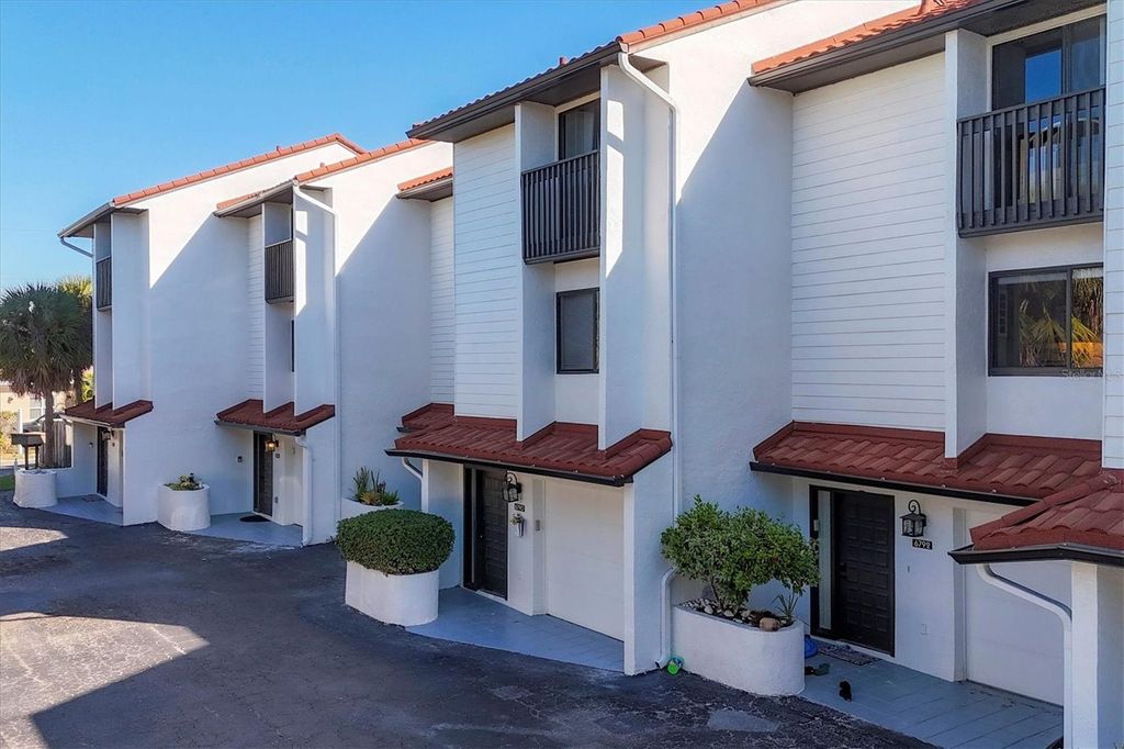 Photo of 6790 Sarasea Circle #6790, Sarasota, FL 34242 (MLS # A4671923)