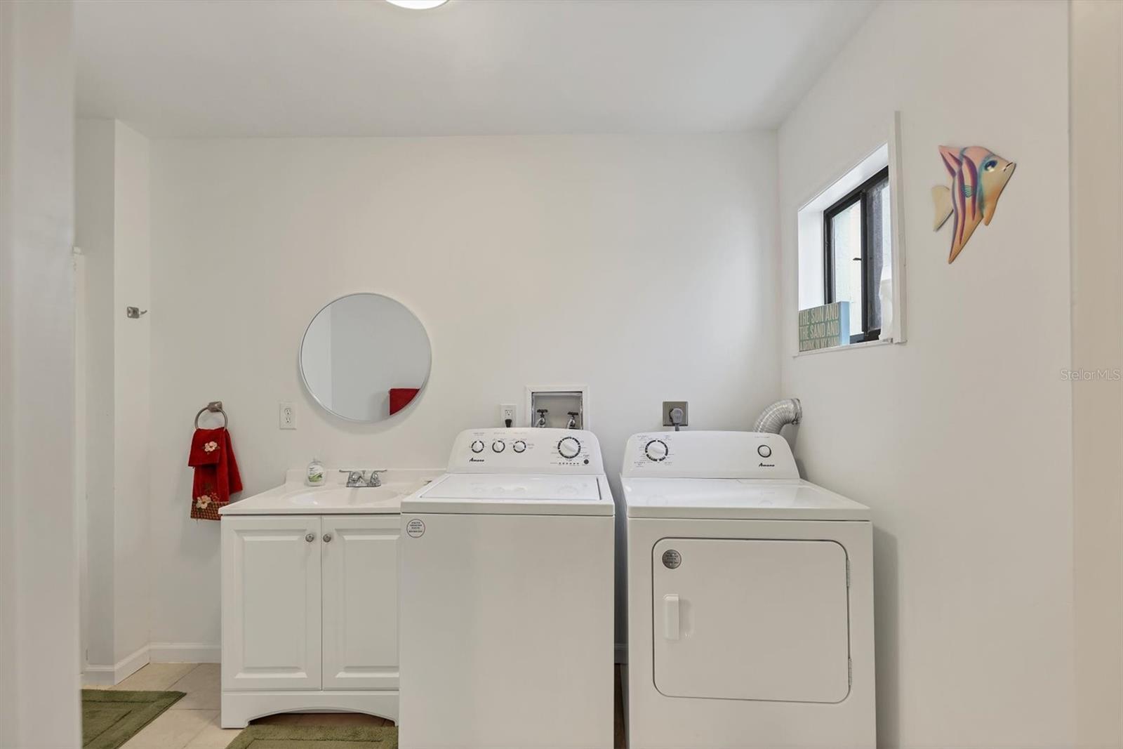 MIDNIGHT SEA - Residential