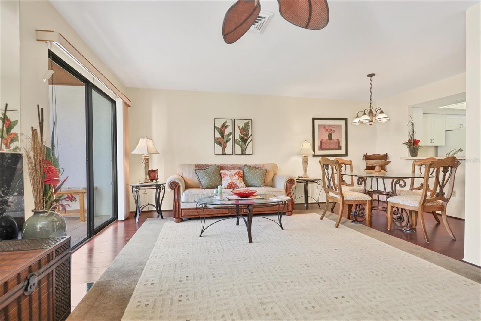 MIDNIGHT SEA - Residential