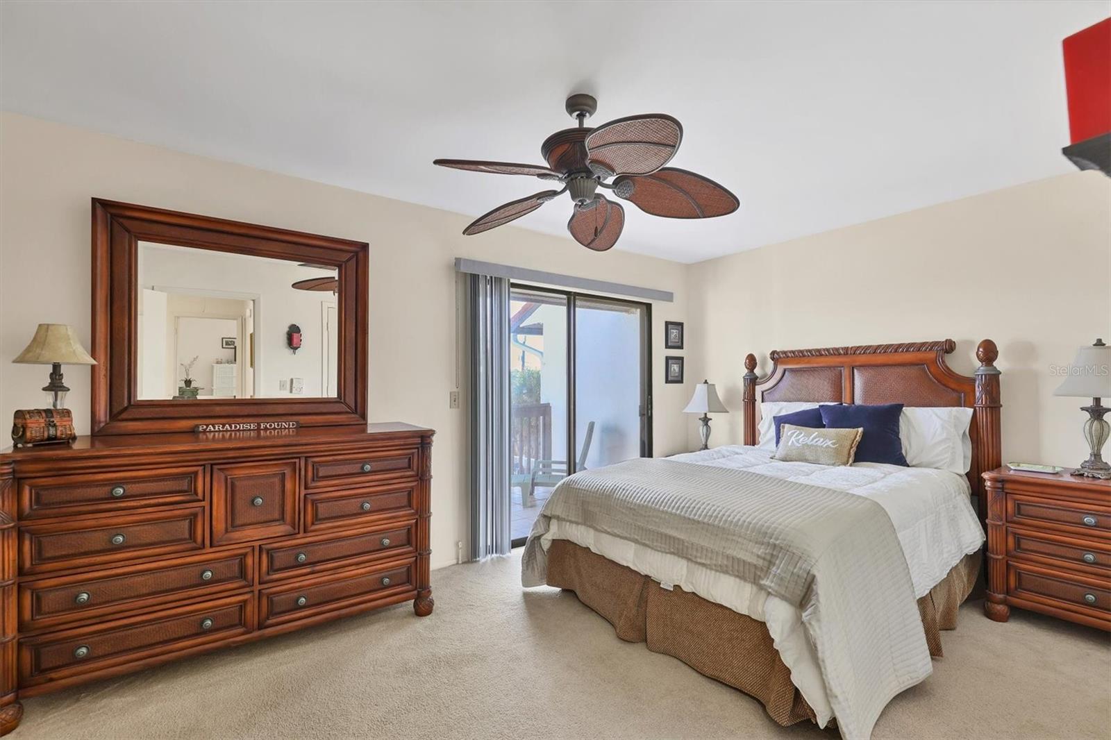 MIDNIGHT SEA - Residential