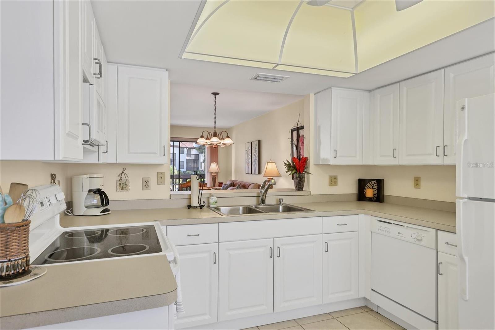 MIDNIGHT SEA - Residential