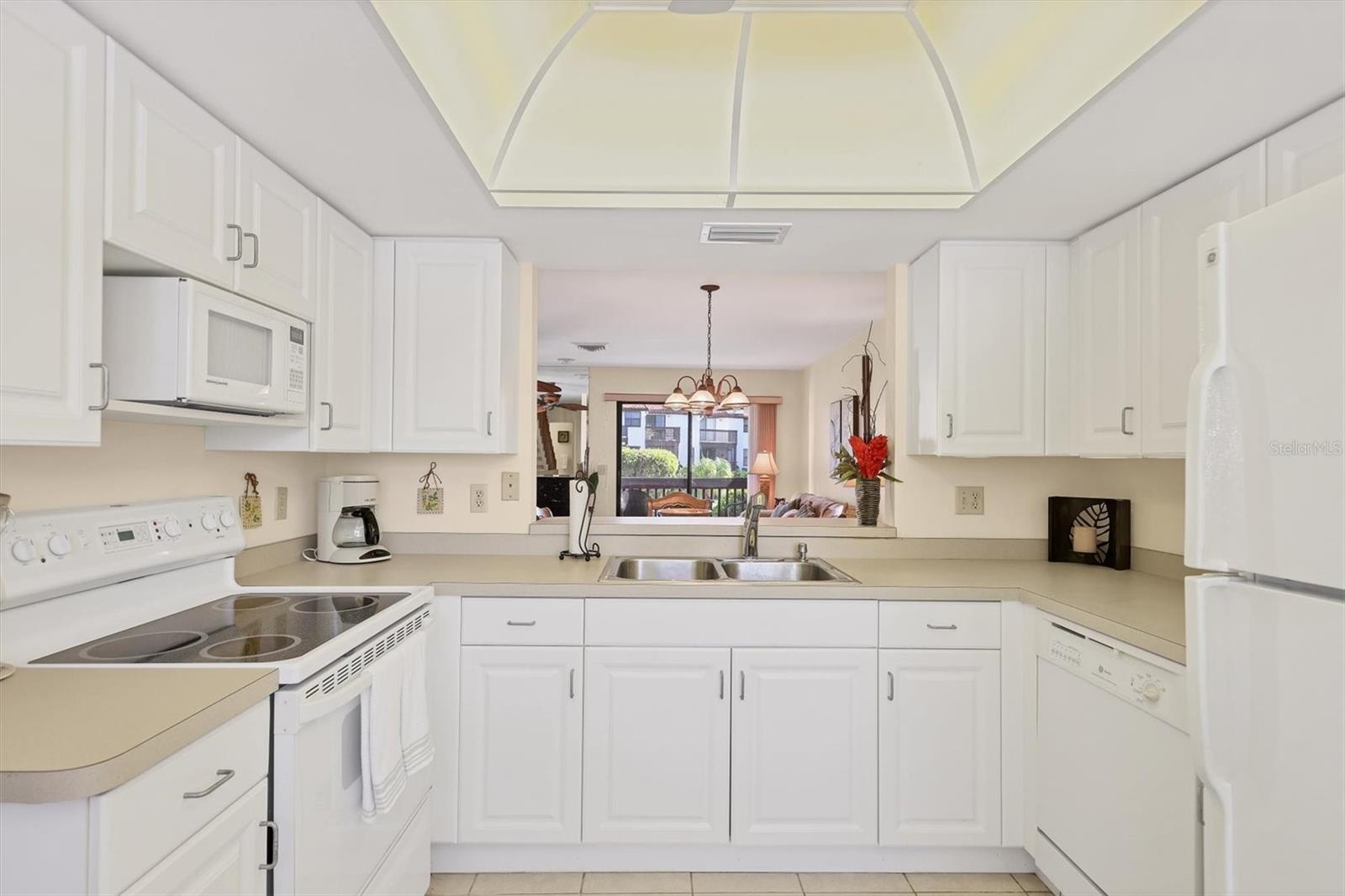 MIDNIGHT SEA - Residential