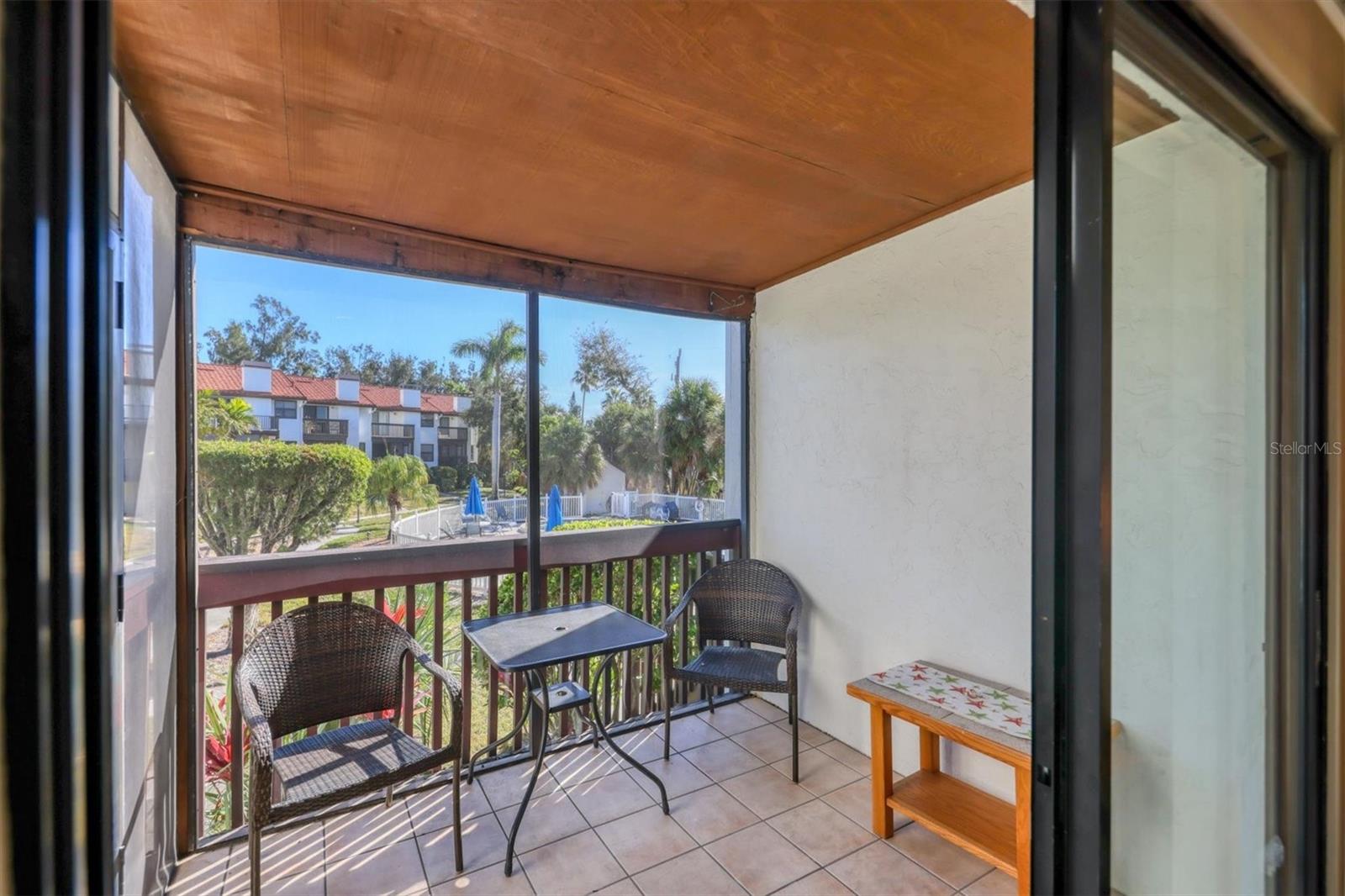 MIDNIGHT SEA - Residential