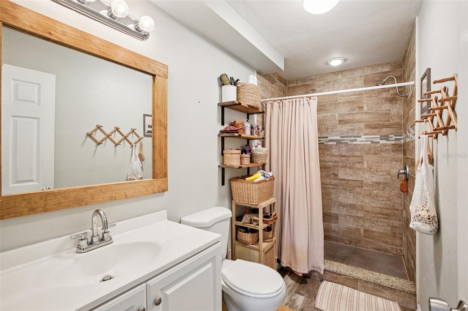 CRESCENT HEIGHTS RESUBDIVIDED - Residential