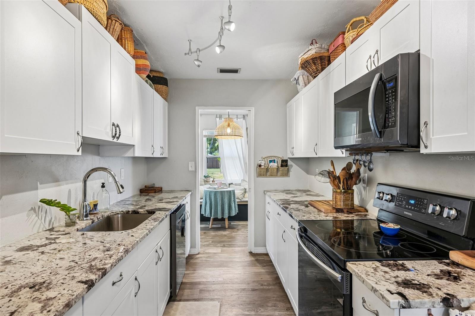CRESCENT HEIGHTS RESUBDIVIDED - Residential
