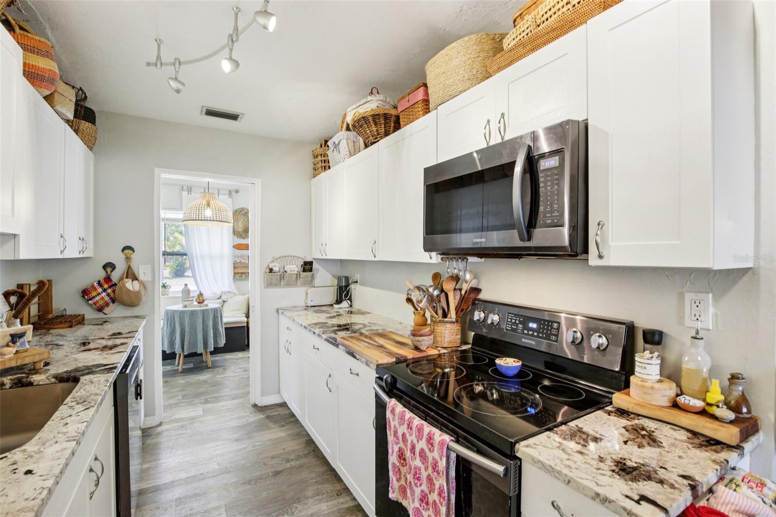 CRESCENT HEIGHTS RESUBDIVIDED - Residential