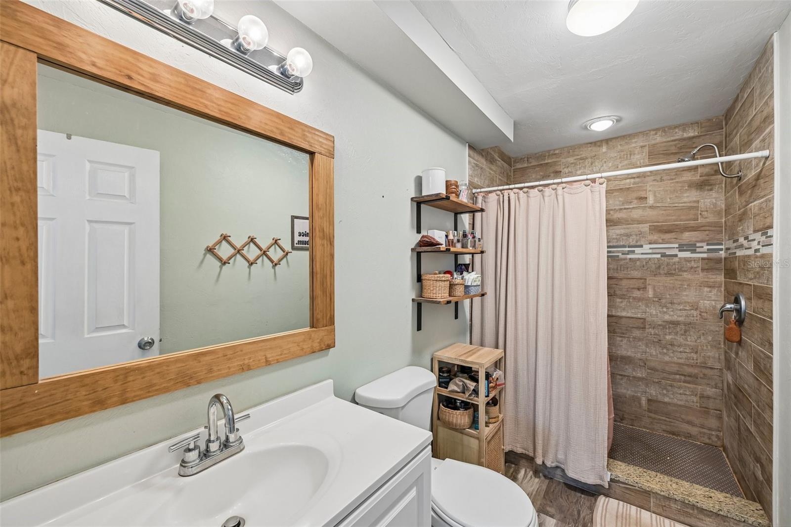 CRESCENT HEIGHTS RESUBDIVIDED - Residential