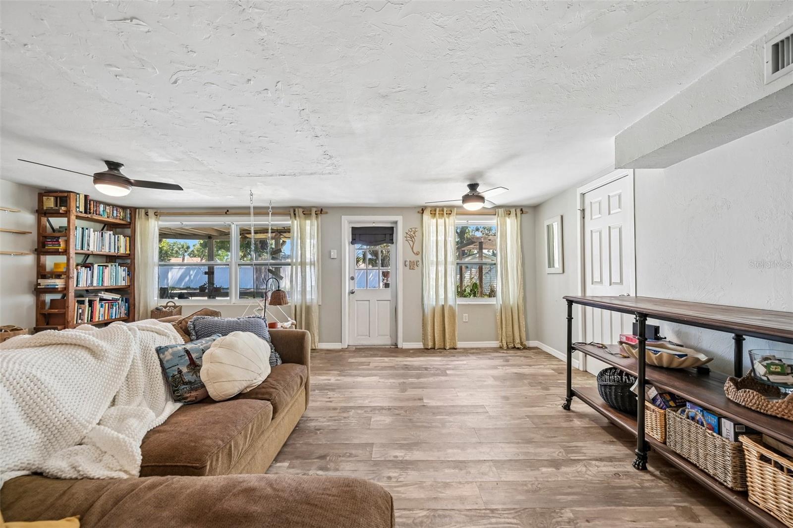 CRESCENT HEIGHTS RESUBDIVIDED - Residential