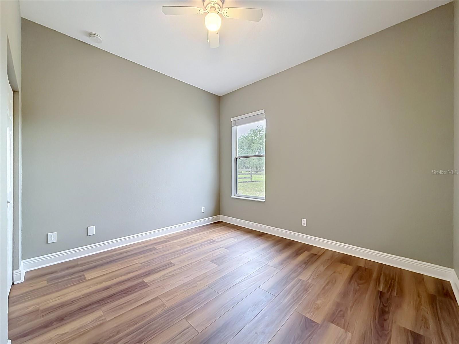 SUNSET GROVES UNIT 03 - Residential