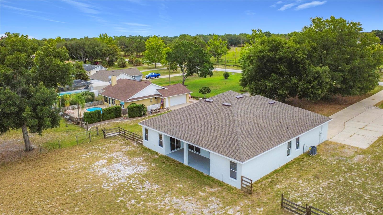 SUNSET GROVES UNIT 03 - Residential