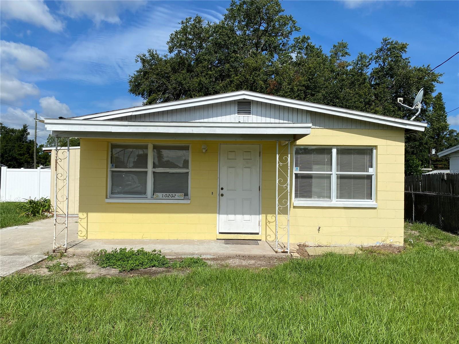 Welcome to this beautifully updated 3-bedroom, 1-bathroom home, perfectly situated on a spacious corner lot Tampa. Enjoy peace of mind and modern comfort with a brand-new kitchen (appliances to be installed prior to move-in), fresh interior paint, and NEW luxury vinyl plank flooring throughout the home. The front yard is enclosed with a chain-link fence, while the backyard offers enhanced privacy with a brand-new vinyl fence. An exterior laundry room adds extra convenience. Conveniently located with easy access to major highways, ensuring quick and straightforward commutes. This home is just minutes from Bush Gardens, Tampa Zoo, Tampa Riverwalk & Curtis Hixon Waterfront Park, Ybor City Historic District and more. Don't Miss This One and Call Today for a Showing!
$75 APP Fee/Adult, $300 Non-Refundable Pet Fee Per Pet, Security Deposit Equal to One Month's Rent, $75 Tenant Annual Processing Fee Per Household After Acceptance, Renters Insurance Required.