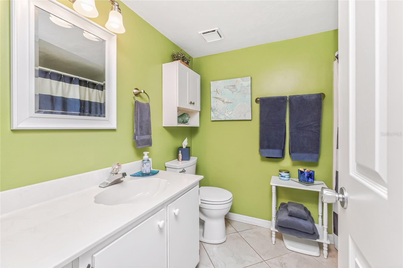 EGRET POINTE CONDO PH 02 - Residential