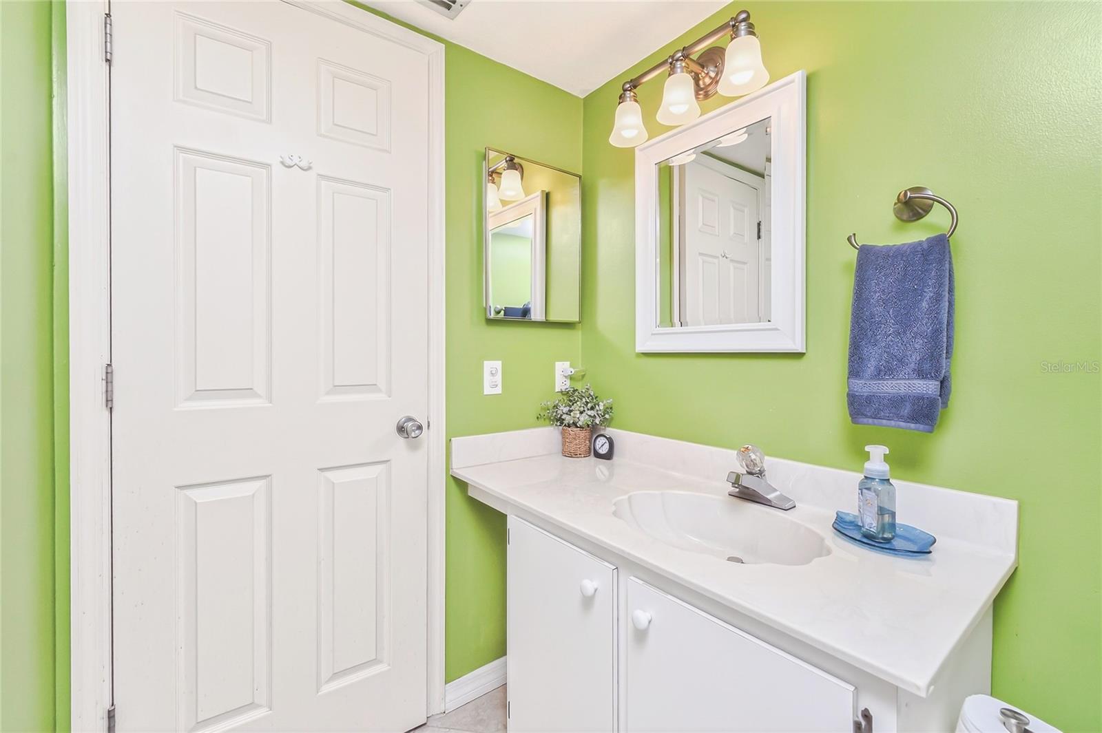 EGRET POINTE CONDO PH 02 - Residential